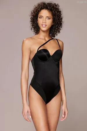 Nomie Lenoir OnlyFans Leaked Free Thumbnail Picture - #0SWV22suri