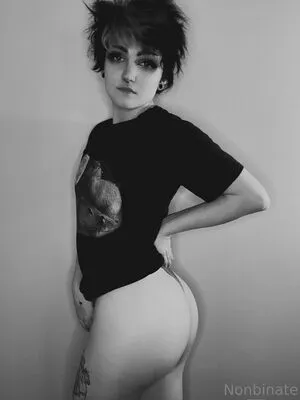 Nonbinate OnlyFans Leaked Free Thumbnail Picture - #NkAjzPS7Dt