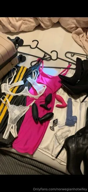 Norwegianhotwifey OnlyFans Leaked Free Thumbnail Picture - #7c4ug5Ybs1