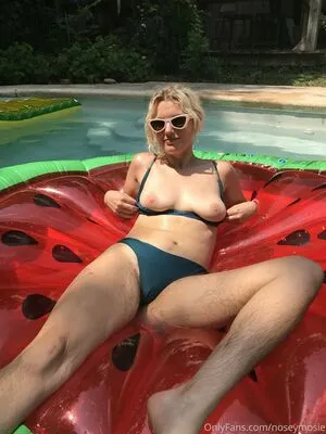 Noseymosie OnlyFans Leaked Free Thumbnail Picture - #2zhTcx0NZ8
