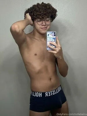 Nsfwtwinx OnlyFans Leaked Free Thumbnail Picture - #pg4lWyIZOz