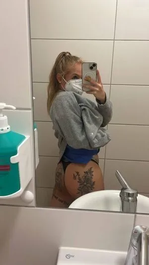 Nurse Layla OnlyFans Leaked Free Thumbnail Picture - #40UCcLlovf