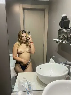Nurse Leaa OnlyFans Leaked Free Thumbnail Picture - #U6WwOzFnbF