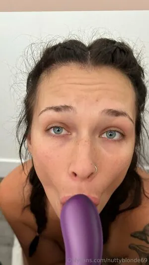 Nuttyblonde69 OnlyFans Leaked Free Thumbnail Picture - #f1328r8IGV
