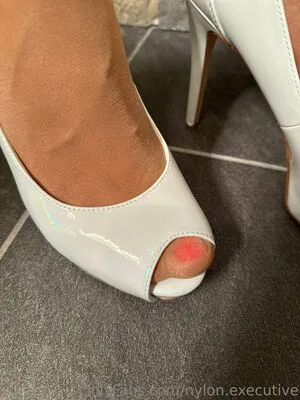 Nylon Executive OnlyFans Leaked Free Thumbnail Picture - #x9AZth9Xl6