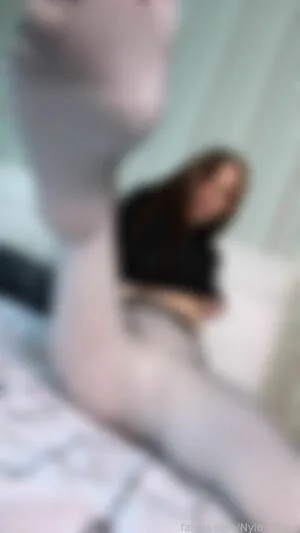 Nylondiary OnlyFans Leaked Free Thumbnail Picture - #b2k27qynDL