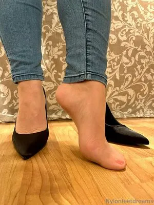 Nylonfeetdreams OnlyFans Leaked Free Thumbnail Picture - #kA7nseKSbu