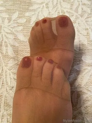 Nylonfeetdreams OnlyFans Leaked Free Thumbnail Picture - #pF0JcMNqw8