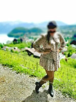 Nylonfeetladyswitzerland OnlyFans Leaked Free Thumbnail Picture - #jdEfHz7C1h