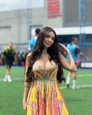 Nyvi Estephan OnlyFans Leaked Free Thumbnail Picture - #9LWWmTwoIw