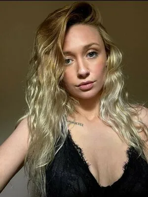 Obey Genevieve OnlyFans Leaked Free Thumbnail Picture - #2oJSG3OsXC