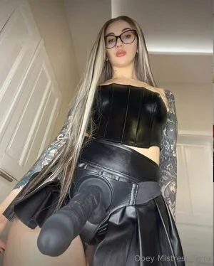 Obeymistressterra OnlyFans Leaked Free Thumbnail Picture - #MsGMfT2Tz6