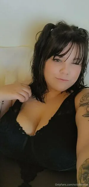 Octobermae OnlyFans Leaked Free Thumbnail Picture - #q4ADnlTYaN
