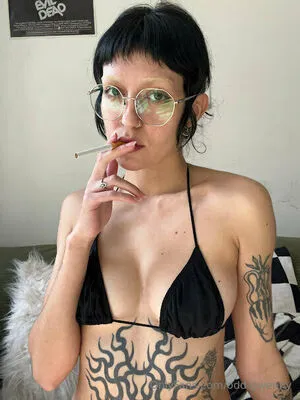 Odd Gwenny OnlyFans Leaked Free Thumbnail Picture - #BmuPihOWSD