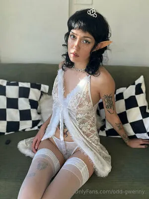 Odd Gwenny OnlyFans Leaked Free Thumbnail Picture - #ThOCBooVGm