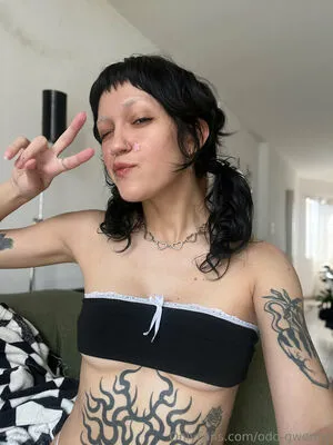 Odd Gwenny OnlyFans Leaked Free Thumbnail Picture - #x7W6Dk3kI0
