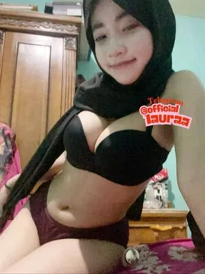 Official1auraa OnlyFans Leaked Free Thumbnail Picture - #9BqmEVZLsg