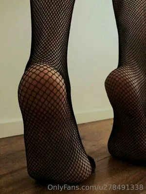 Officialfeetforfun OnlyFans Leaked Free Thumbnail Picture - #6e893fOLm3