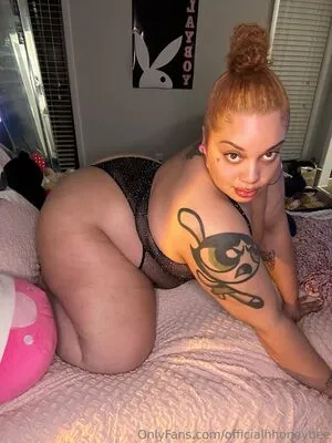 Officialhhoneybee OnlyFans Leaked Free Thumbnail Picture - #u6M1o5FMf1