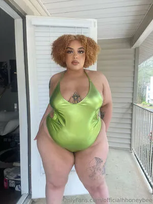 Officialhhoneybee OnlyFans Leaked Free Thumbnail Picture - #yksMAKWY61