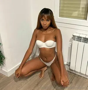 Officiallinablack OnlyFans Leaked Free Thumbnail Picture - #4jY4risd3c