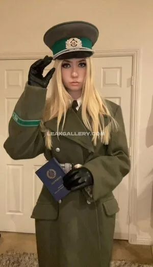 Offizieramira OnlyFans Leaked Free Thumbnail Picture - #zQVR7UUxbH