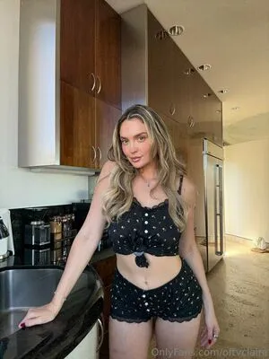 Oftvclaire OnlyFans Leaked Free Thumbnail Picture - #R0Hi39axlj