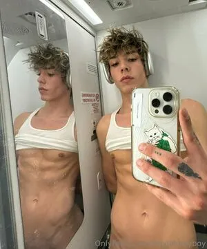 Okayjohnnyboy OnlyFans Leaked Free Thumbnail Picture - #4vgVmGruEv