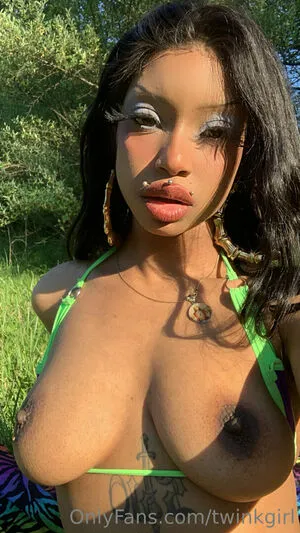 Okyyloiviaa OnlyFans Leaked Free Thumbnail Picture - #9lX6CRMMHQ