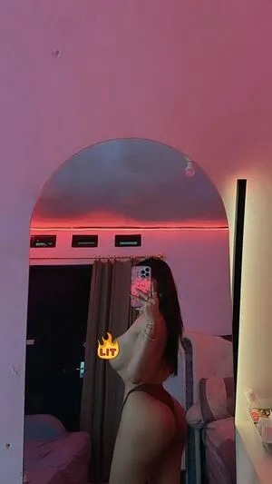 Olivea Hadid OnlyFans Leaked Free Thumbnail Picture - #pCNmZtar01