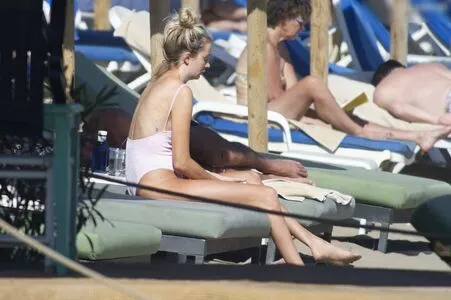 Olivia Attwood OnlyFans Leaked Free Thumbnail Picture - #8x5h3gCY4f