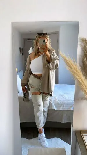 Olivia D OnlyFans Leaked Free Thumbnail Picture - #5HhoRIuSKl