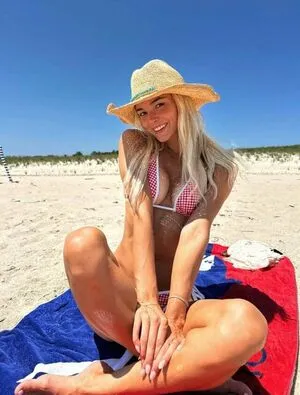 Olivia Dunne OnlyFans Leaked Free Thumbnail Picture - #KVArtmKRSY