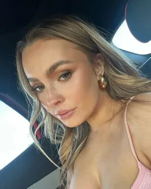 Olivia Hollands OnlyFans Leaked Free Thumbnail Picture - #2wpmgzlX9r