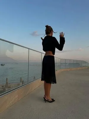 Olivia Holt OnlyFans Leaked Free Thumbnail Picture - #4AJd8Zh2tR