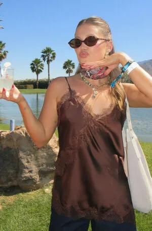 Olivia Holt OnlyFans Leaked Free Thumbnail Picture - #9MxwuGLdoY