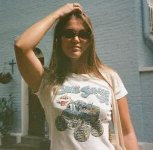 Olivia Holt OnlyFans Leaked Free Thumbnail Picture - #DAdS2VGLTL