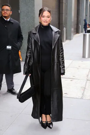 Olivia Holt OnlyFans Leaked Free Thumbnail Picture - #EpwLi0S6VQ