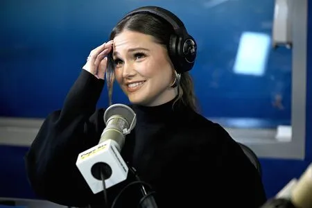 Olivia Holt OnlyFans Leaked Free Thumbnail Picture - #GWaPhgvvrU