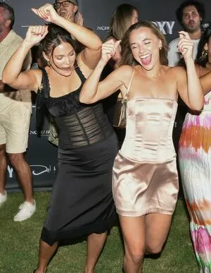 Olivia Holt OnlyFans Leaked Free Thumbnail Picture - #I0t3TrOaxP