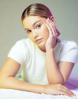 Olivia Holt OnlyFans Leaked Free Thumbnail Picture - #LysIQQHqxj