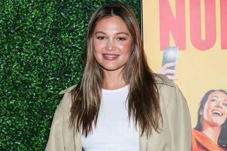 Olivia Holt OnlyFans Leaked Free Thumbnail Picture - #Q7ZVXb40Kn