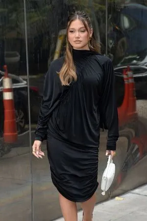 Olivia Holt OnlyFans Leaked Free Thumbnail Picture - #RzWdAxDlap