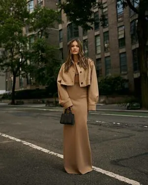 Olivia Holt OnlyFans Leaked Free Thumbnail Picture - #SWoyIBKRiZ