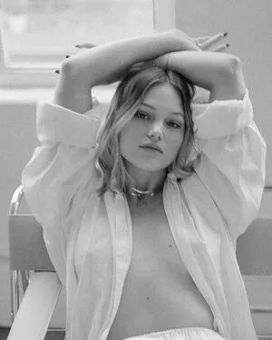 Olivia Holt OnlyFans Leaked Free Thumbnail Picture - #ViLlSHz3Fv