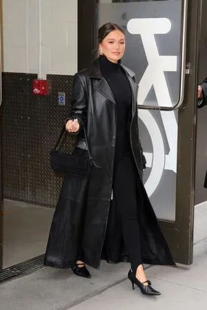 Olivia Holt OnlyFans Leaked Free Thumbnail Picture - #cKXGCaiP20