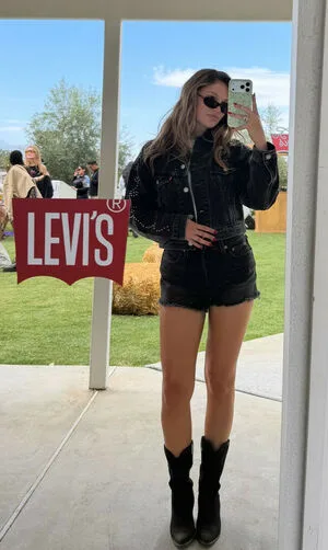 Olivia Holt OnlyFans Leaked Free Thumbnail Picture - #dPFjl3X5iD