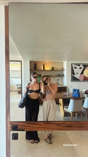 Olivia Holt OnlyFans Leaked Free Thumbnail Picture - #dYMq9Ss564