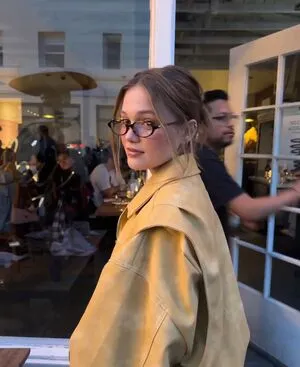 Olivia Holt OnlyFans Leaked Free Thumbnail Picture - #dfck3ymKl3