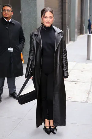 Olivia Holt OnlyFans Leaked Free Thumbnail Picture - #i07FBHR4Nm